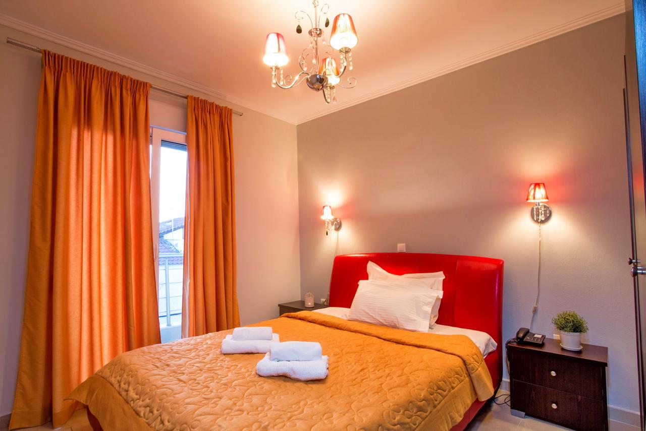 Golden Suites โอฟรีนีออน ภายนอก รูปภาพ