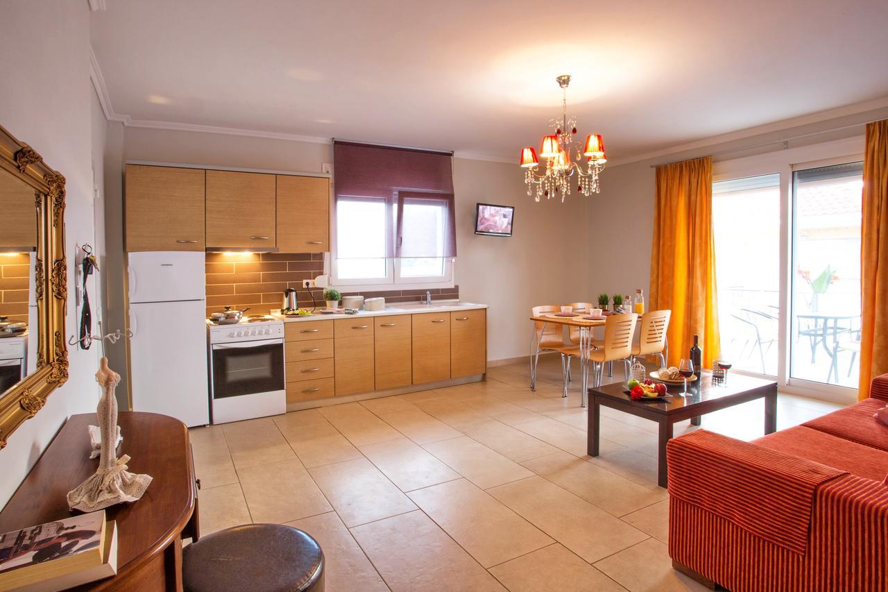 Golden Suites โอฟรีนีออน ภายนอก รูปภาพ