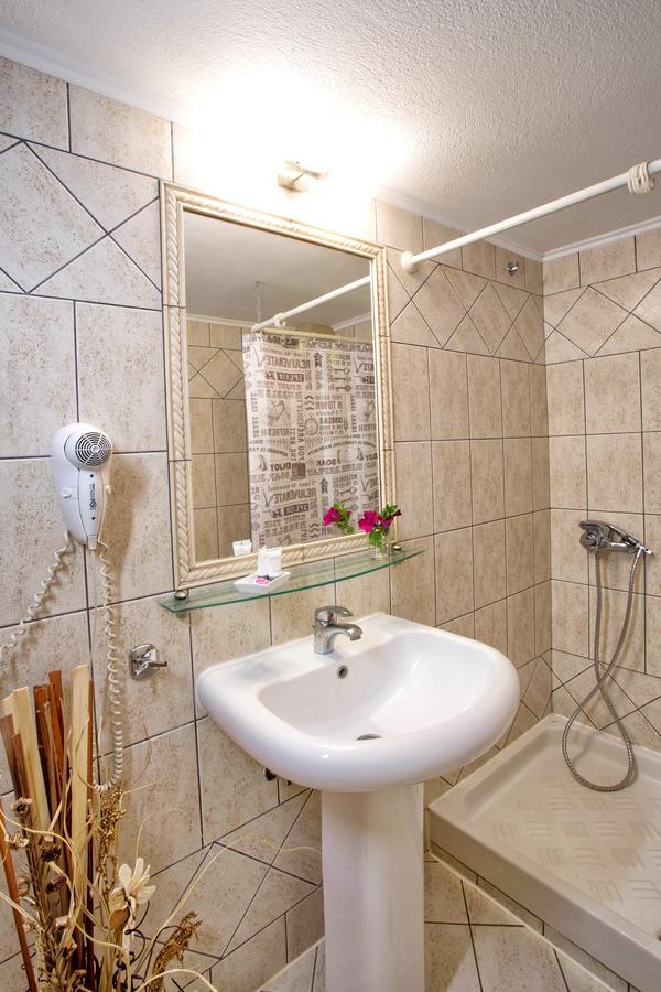 Golden Suites โอฟรีนีออน ภายนอก รูปภาพ