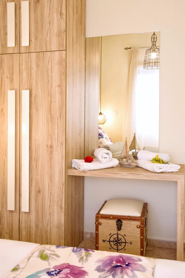 Golden Suites โอฟรีนีออน ภายนอก รูปภาพ